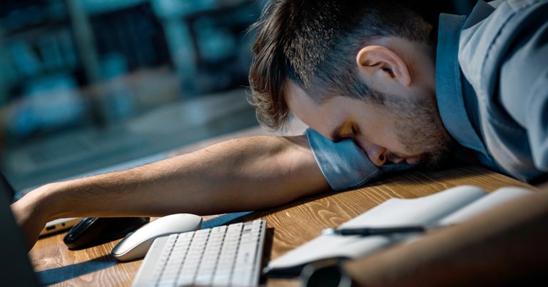 privarea-de-somn-burnout