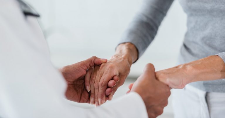 Semne care prevestesc aparitia unui AVC si perioada critica de dupa AVC