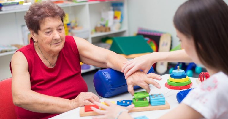 Tratament dupa AVC disponibil la clinica Neuroaxis